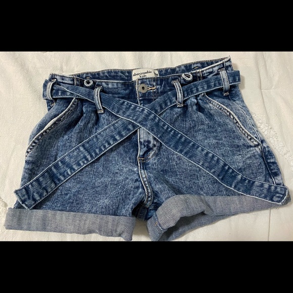Abercrombie Kids Girls’ Paper Bag denim shorts - Picture 2 of 4